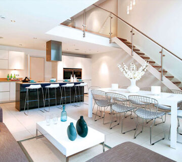 Pool In Luxury Neighbourhood